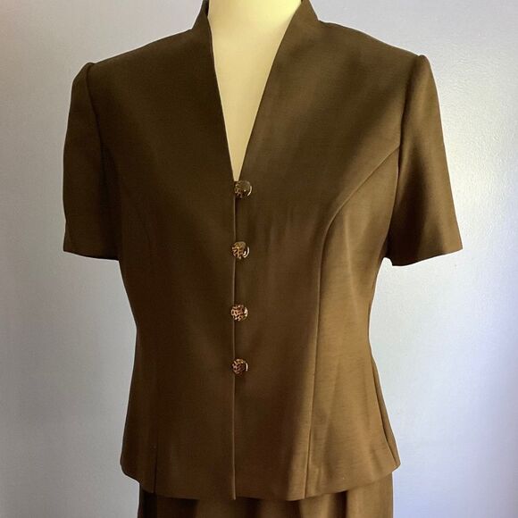 2-Piece Brown Pantsuit size 8P Danny & Nicole - Picture 1 of 15